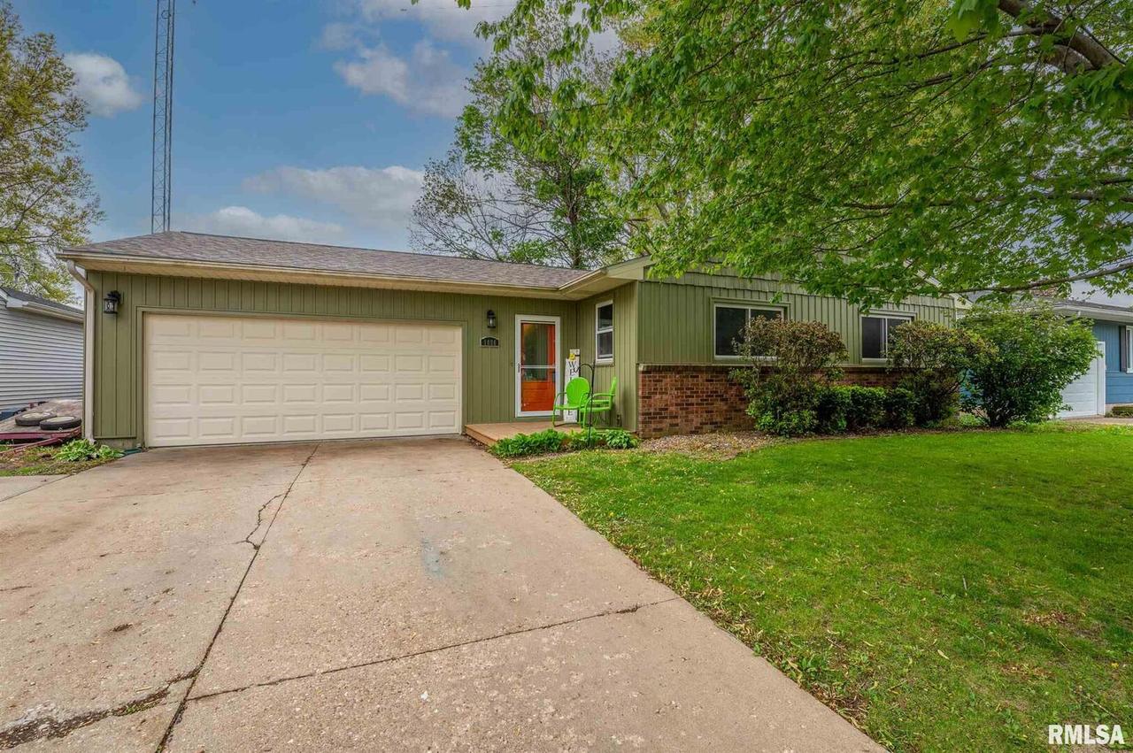 1006 4th St. #A, Hampton, IL 61256