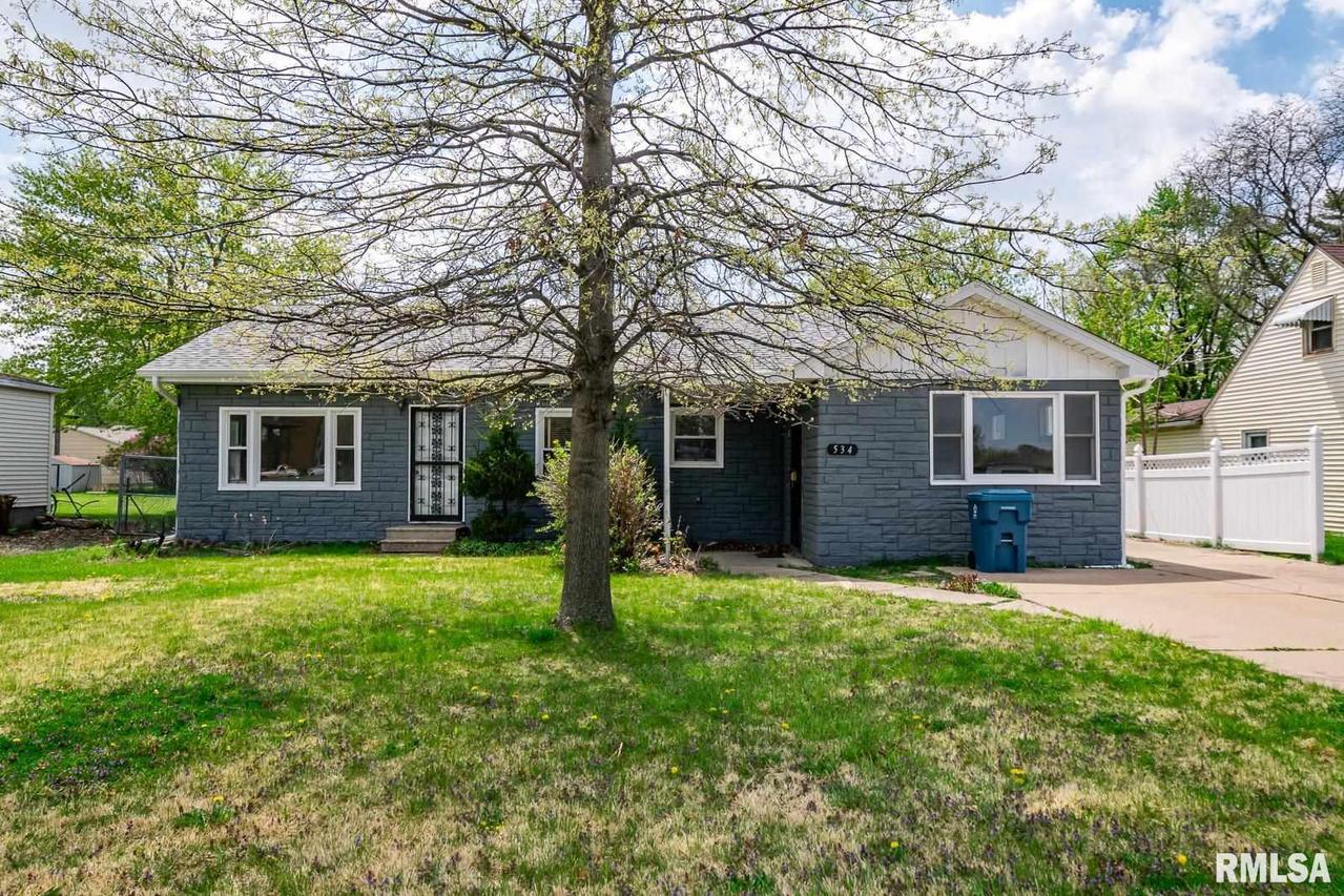 534 Avenue Of The Cities, East Moline, IL 61244