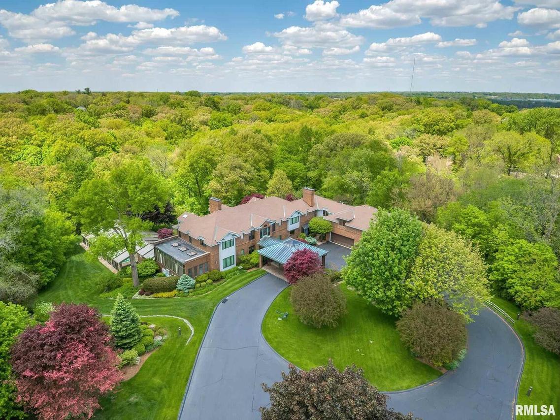 901 46th Street Dr., Moline, IL 61265