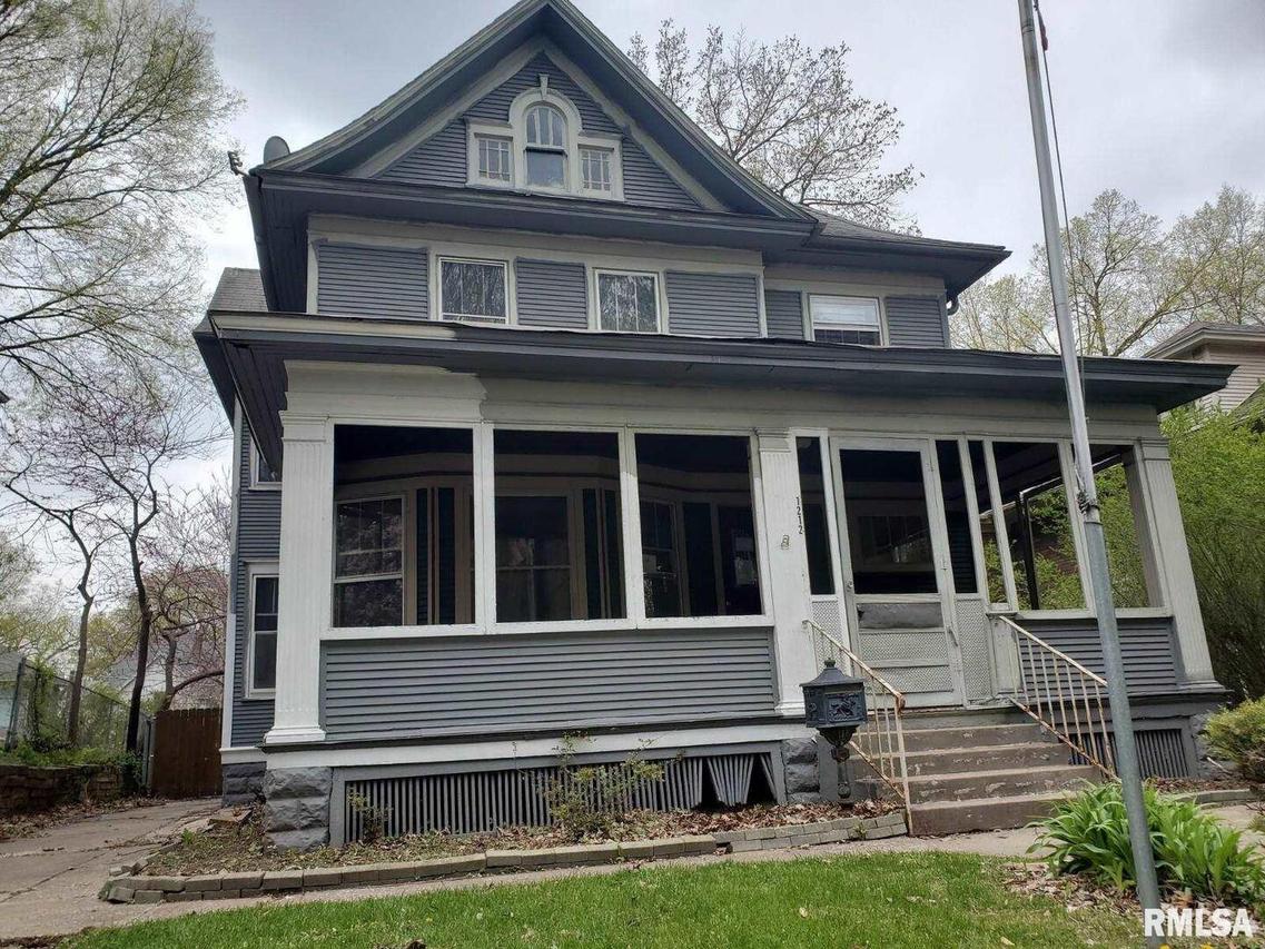1212 22nd St., Rock Island, IL 61201