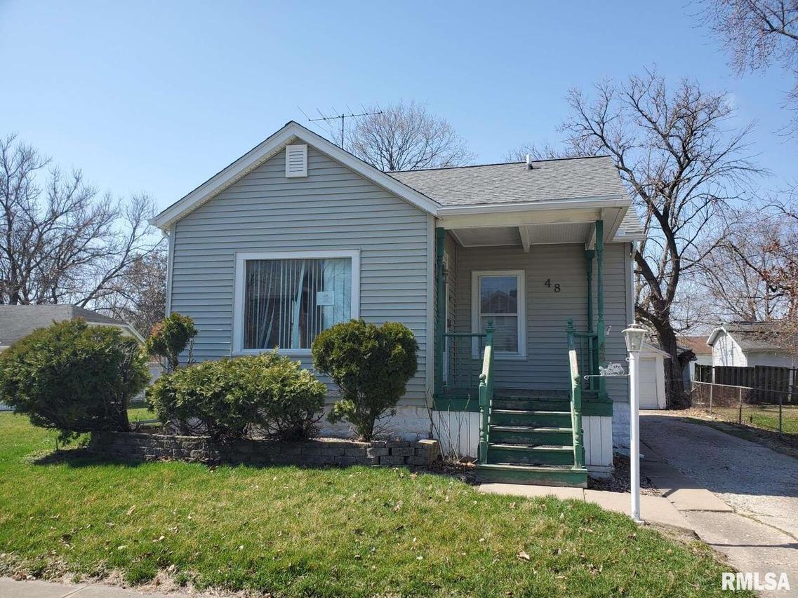 48 S Ivan Ave., Galesburg, IL 61401