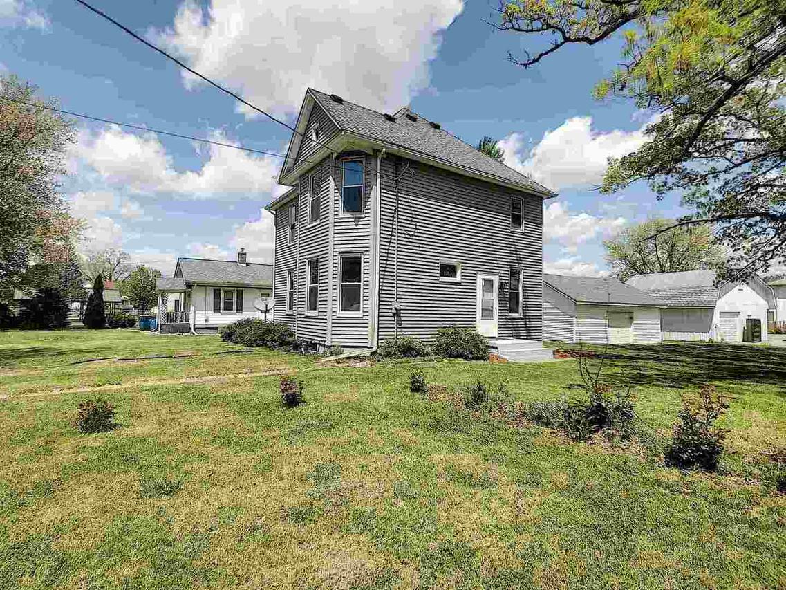 1125 Hospital Rd., Silvis, IL 61282