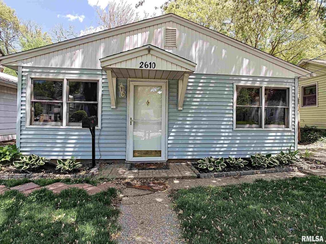 2610 2nd Street Ct., East Moline, IL 61244