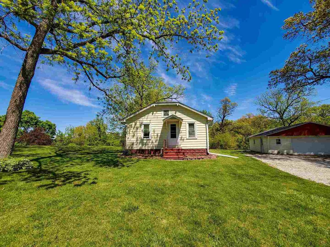 7921 Knoxville Rd., Milan, IL 61264