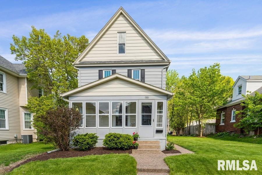 1321 39th St., Rock Island, IL 61201