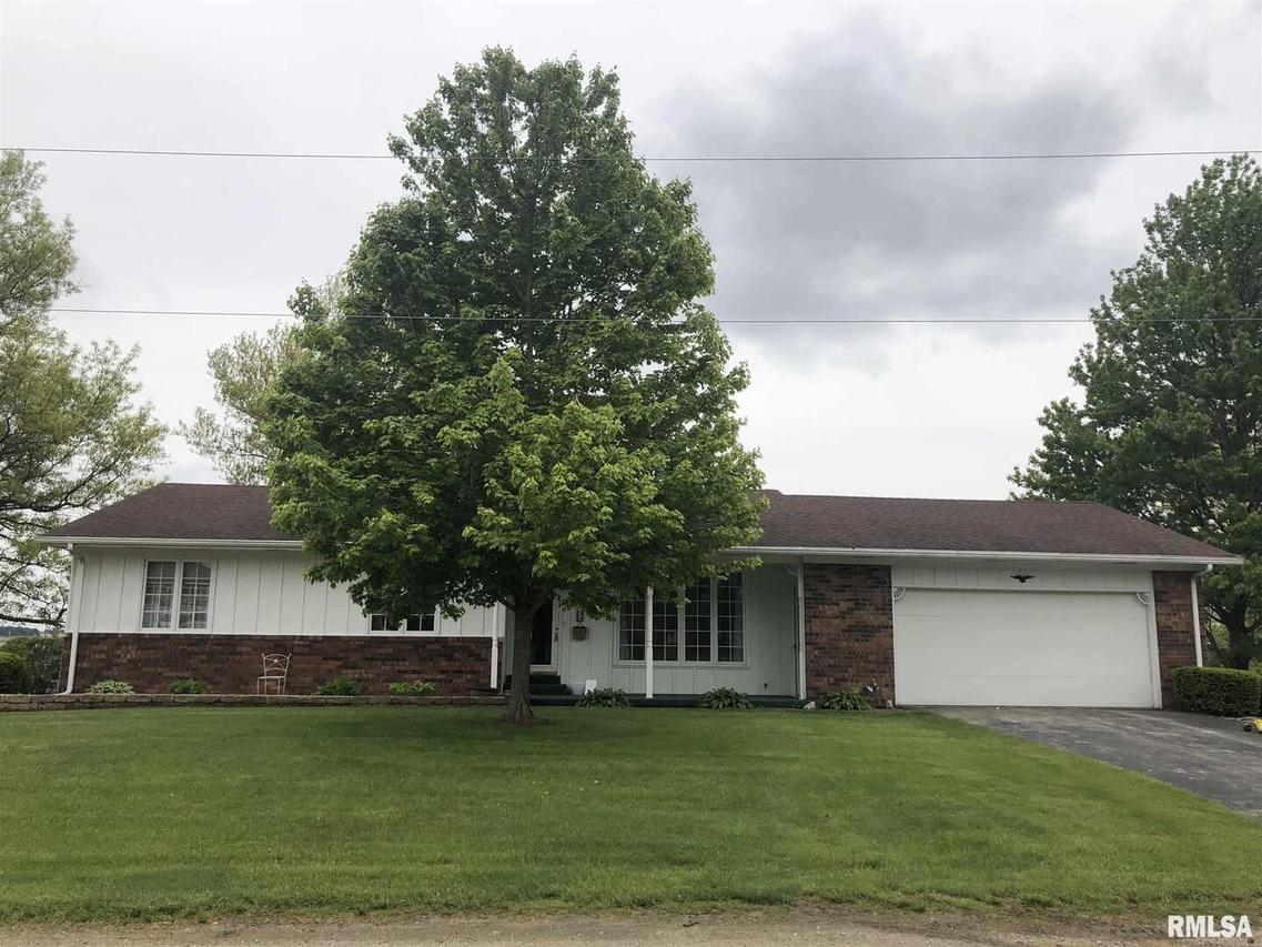 713 Franklin St., New Windsor, IL 61465