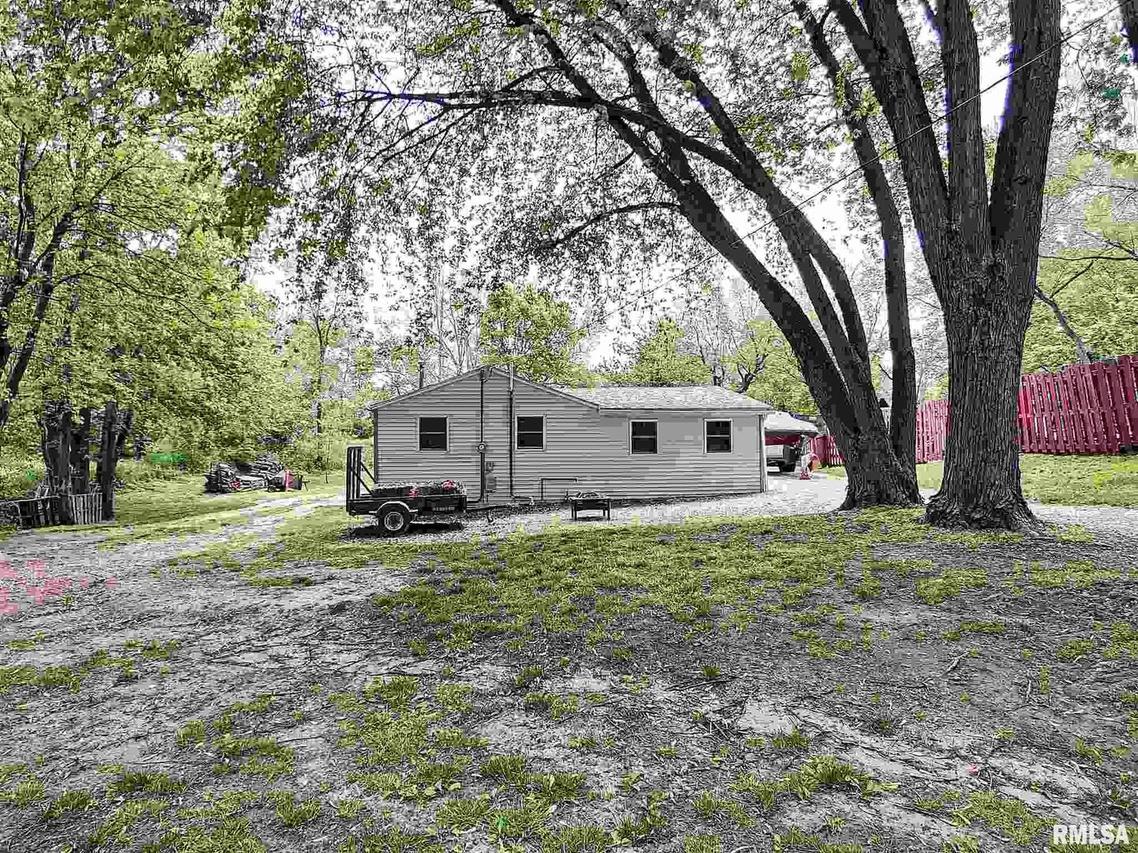 602 11th Ave., Colona, IL 61241