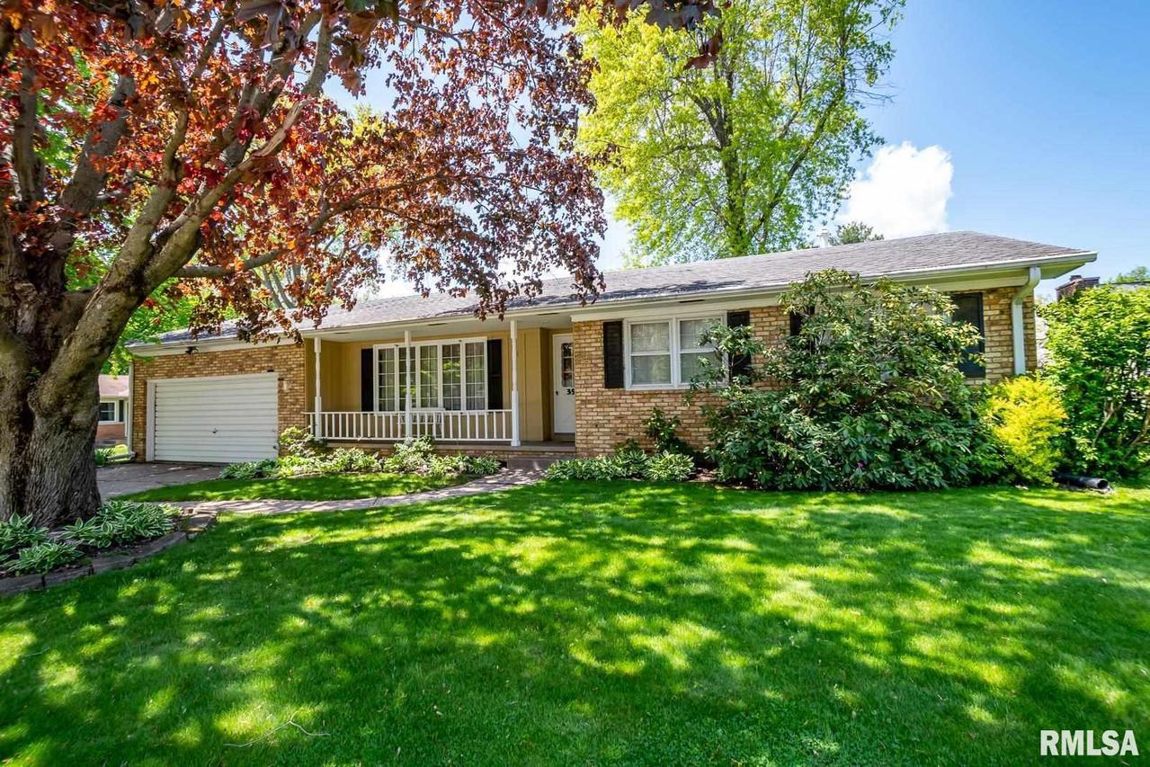 3529 49th St., Moline, IL 61265