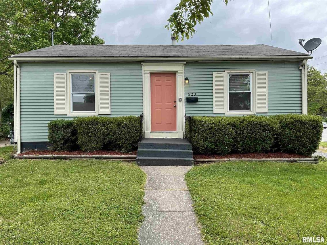520 N Davis St., Carbondale, IL 62901