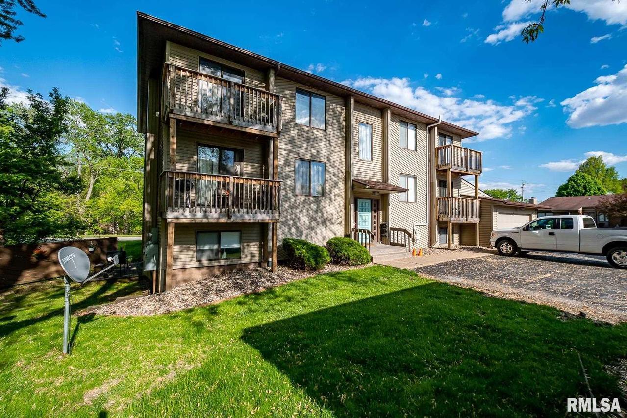 5231 26th Avenue A Ct., Moline, IL 61265