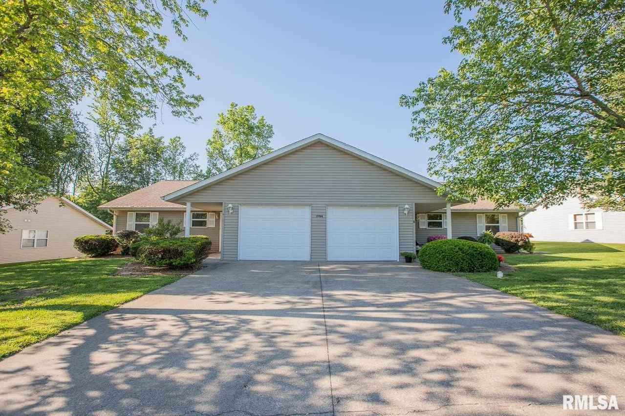 1404 Roberta Dr., Murphysboro, IL 62966