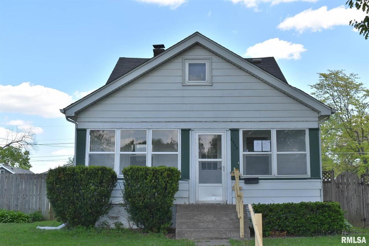 2525 27th St., Rock Island, IL 61201