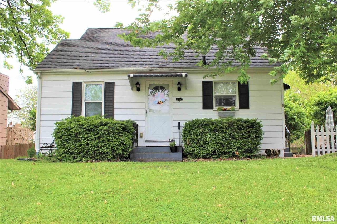 2369 34th St., Moline, IL 61265