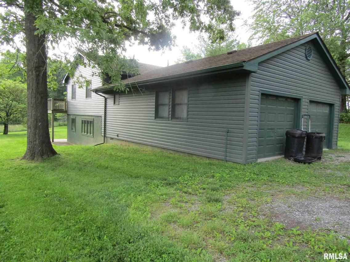 7636 Labrador Ln., Carbondale, IL 62902