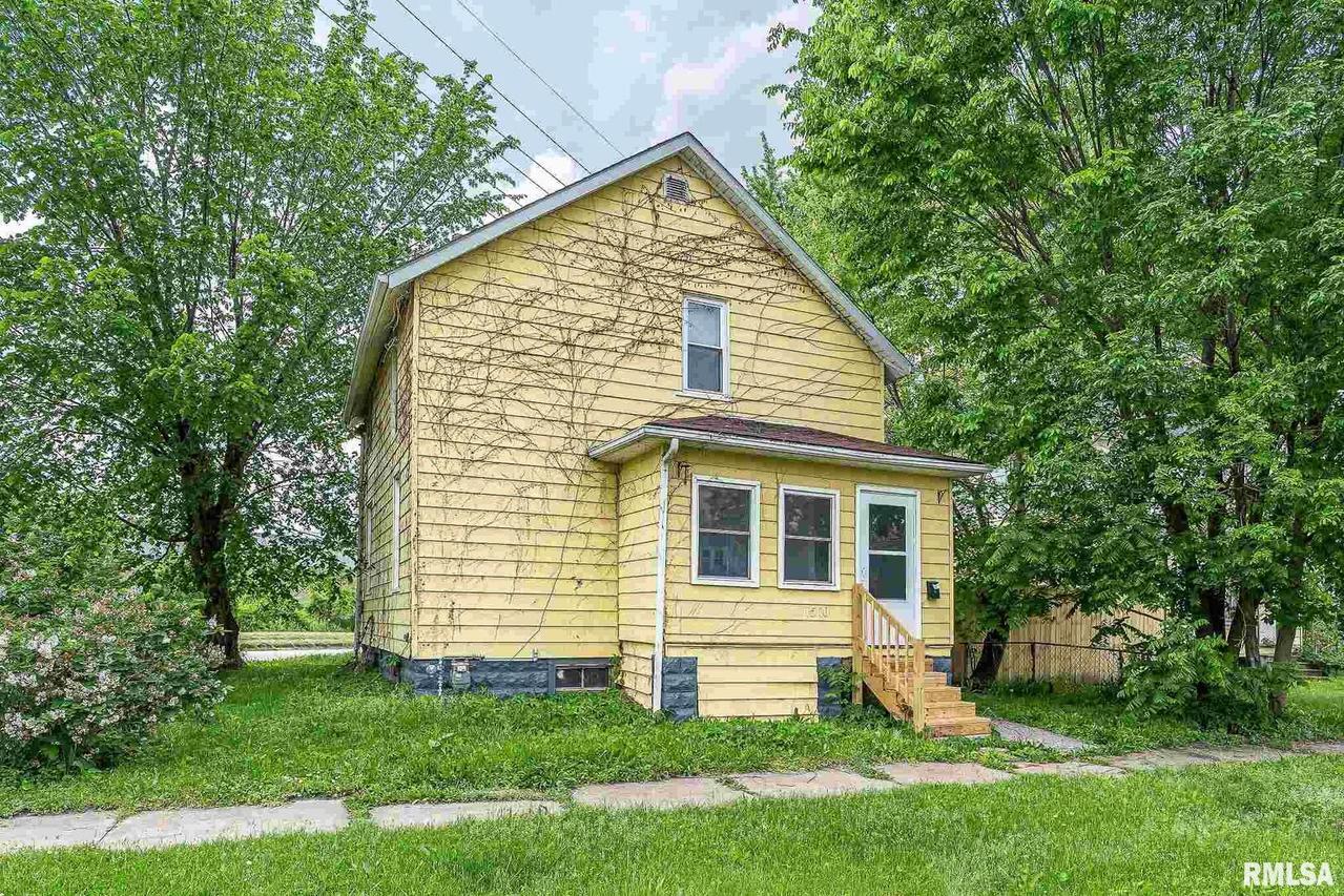 1510 12th Ave., East Moline, IL 61244