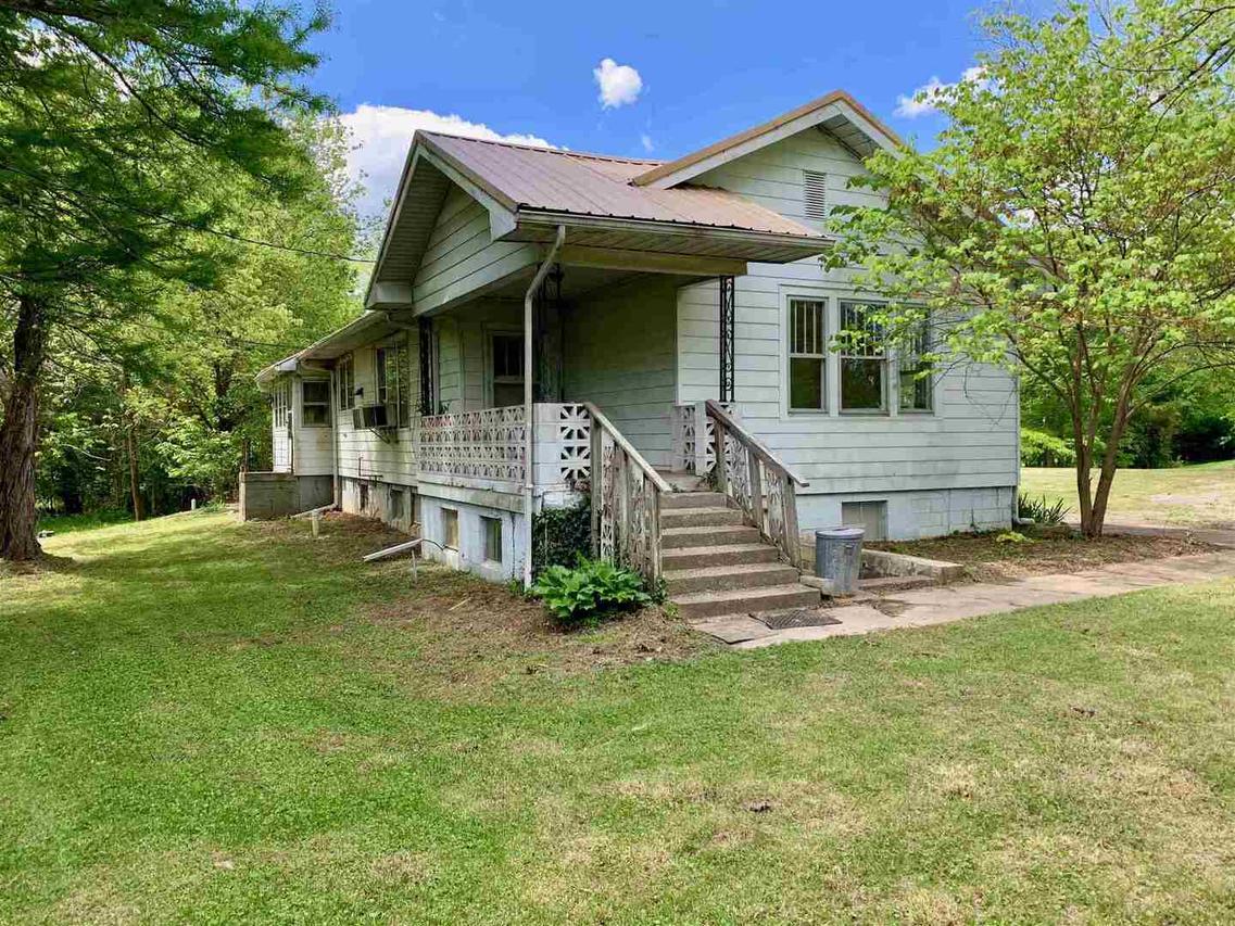 76 Minnesota Rd., Carbondale, IL 62901