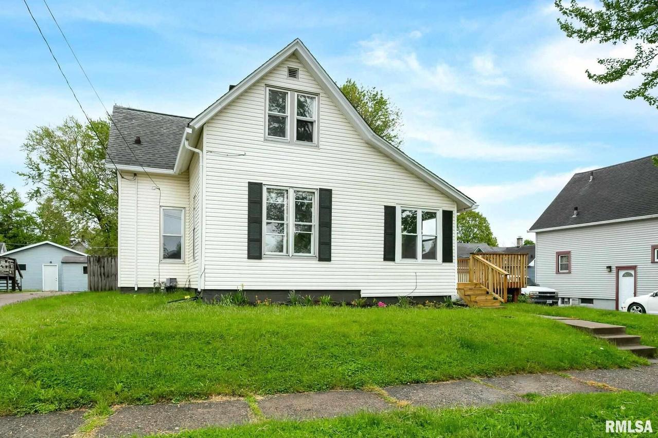 1518 17th St., Moline, IL 61265