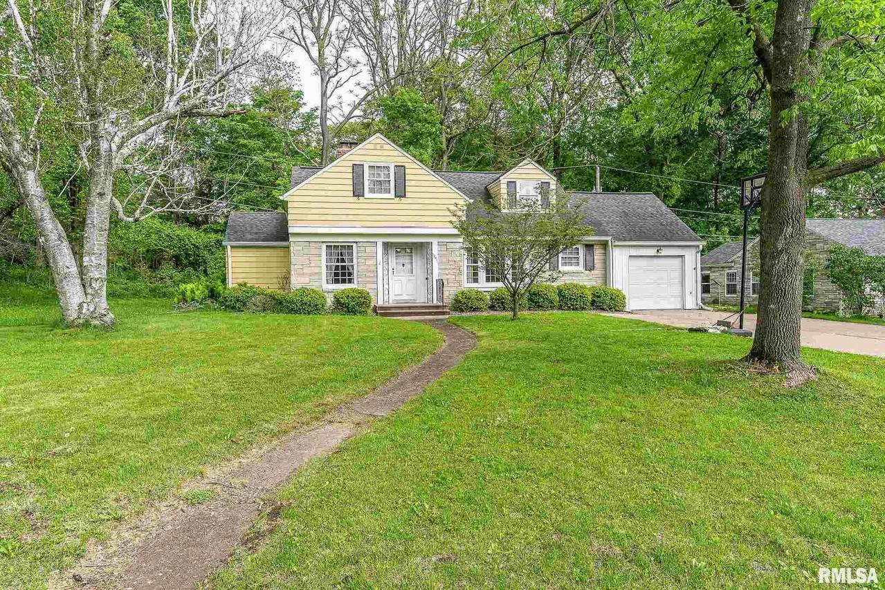 3201 14th St., Rock Island, IL 61201