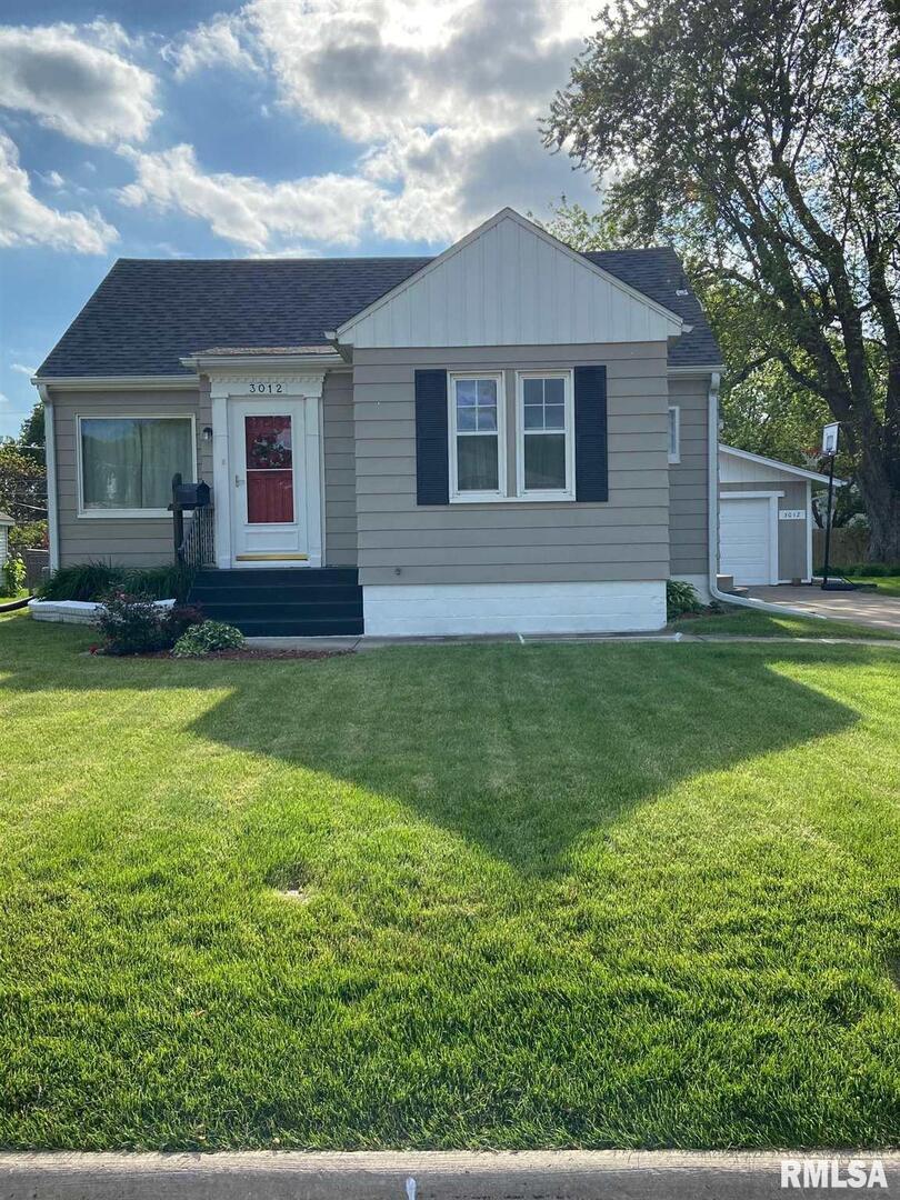 3012 43rd St., Rock Island, IL 61201