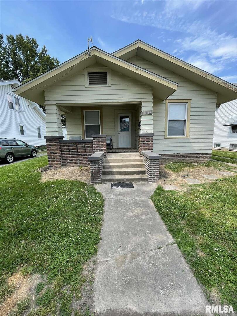 2116 Elm St., Murphysboro, IL 62966