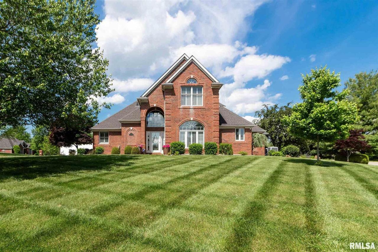 1302 Camden Ct., Marion, IL 62959