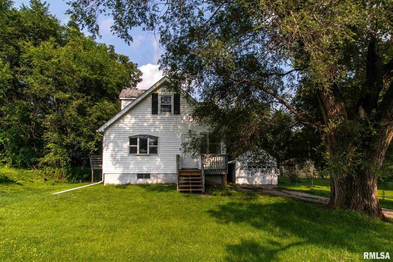 3806 12th St., Moline, IL 61265