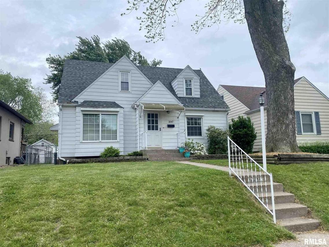 2047 45th St., Rock Island, IL 61201