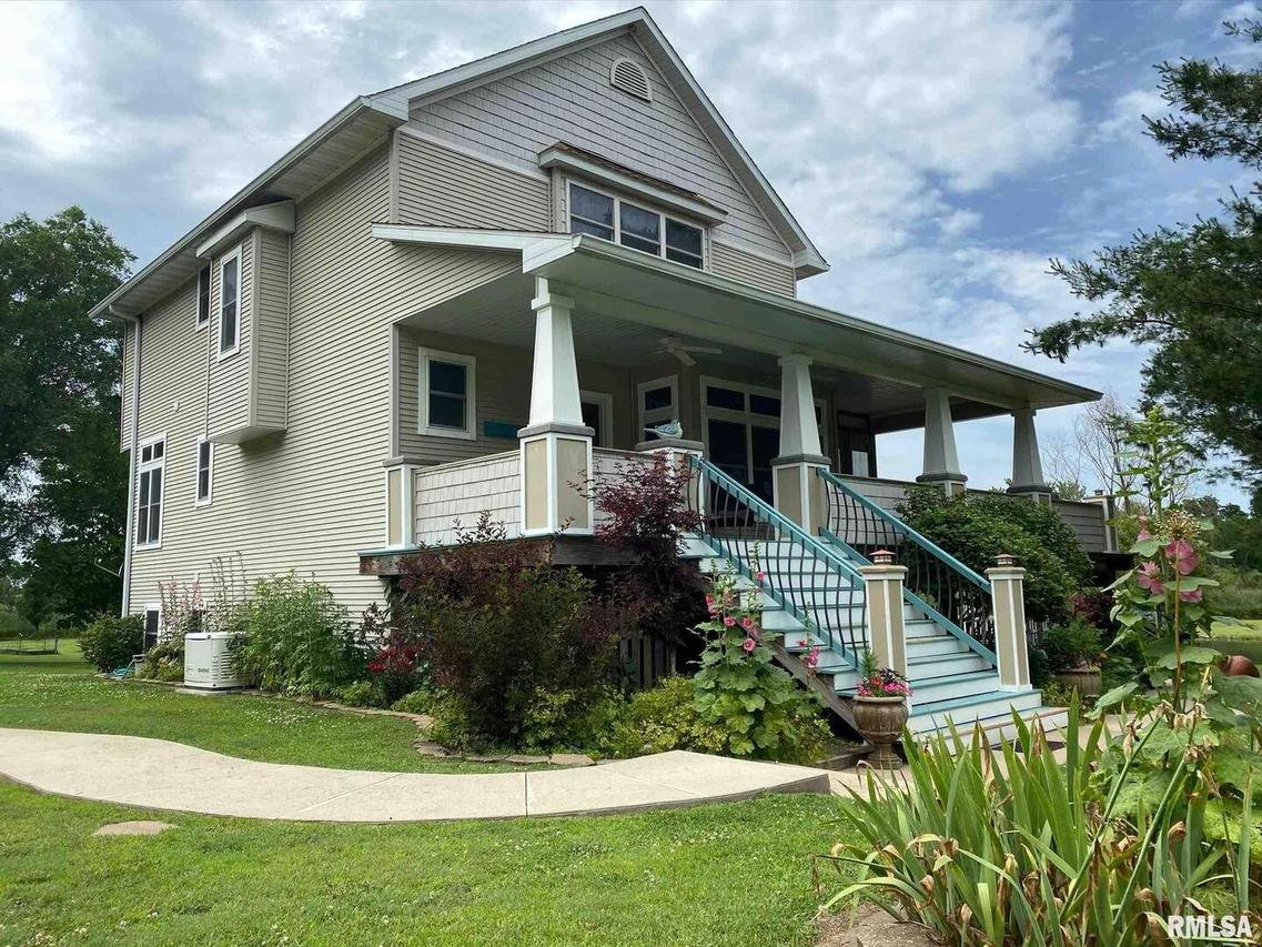 463 40th St., East Moline, IL 61244