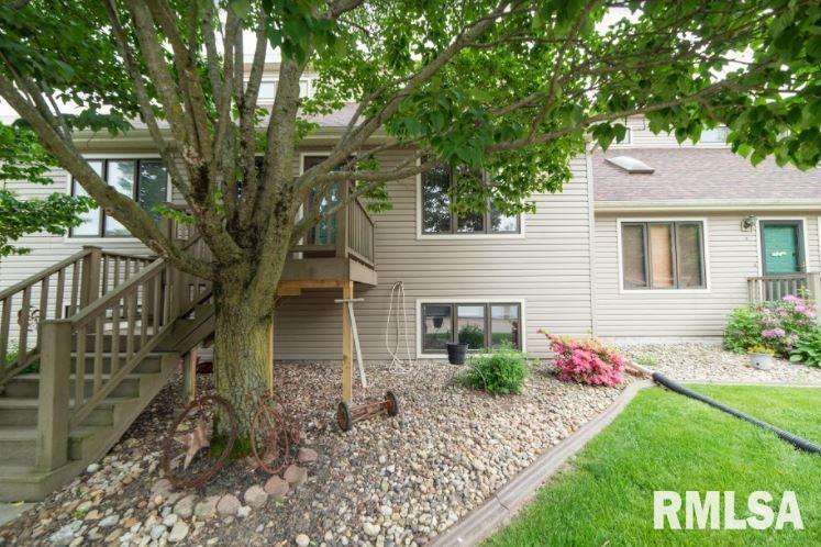 2112 35th St. #8, Rock Island, IL 61201