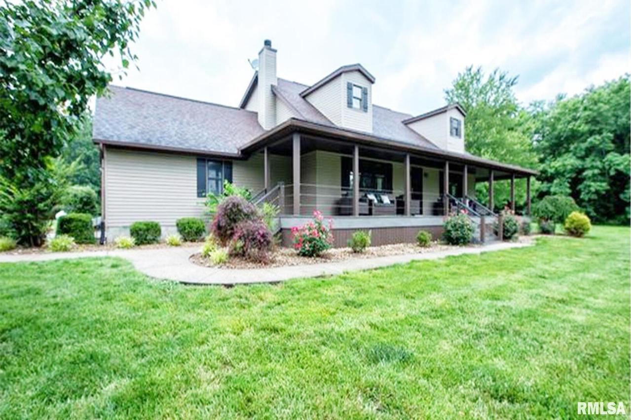 1305 N Maple St., Carterville, IL 62918