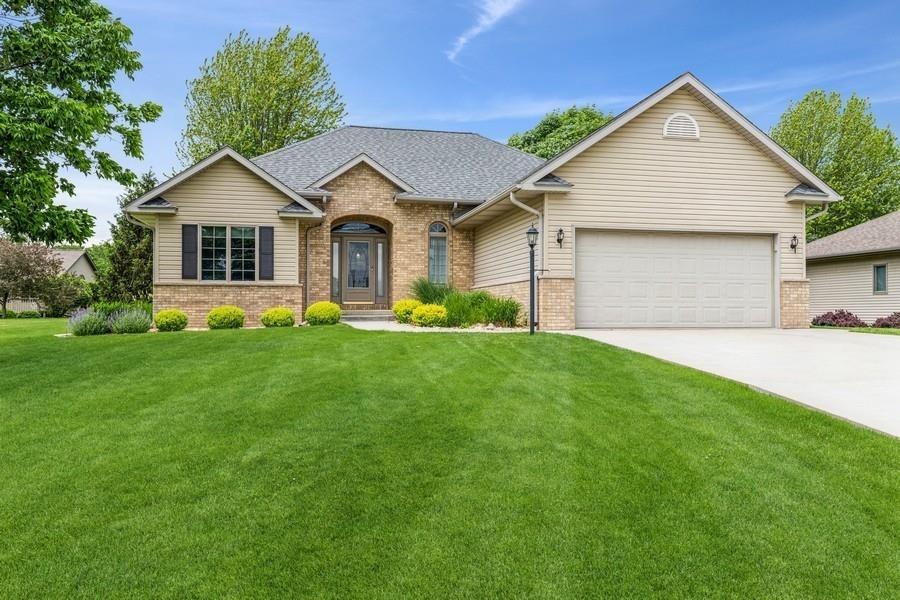 310 N 9th St., Fulton, IL 61252