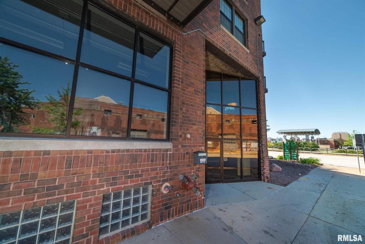 110 19th St., Rock Island, IL 61201