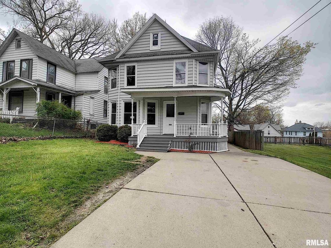 907 16th St., Moline, IL 61265