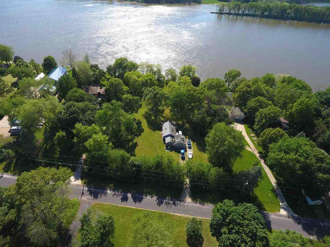 17520 River Rd., Cordova, IL 61242