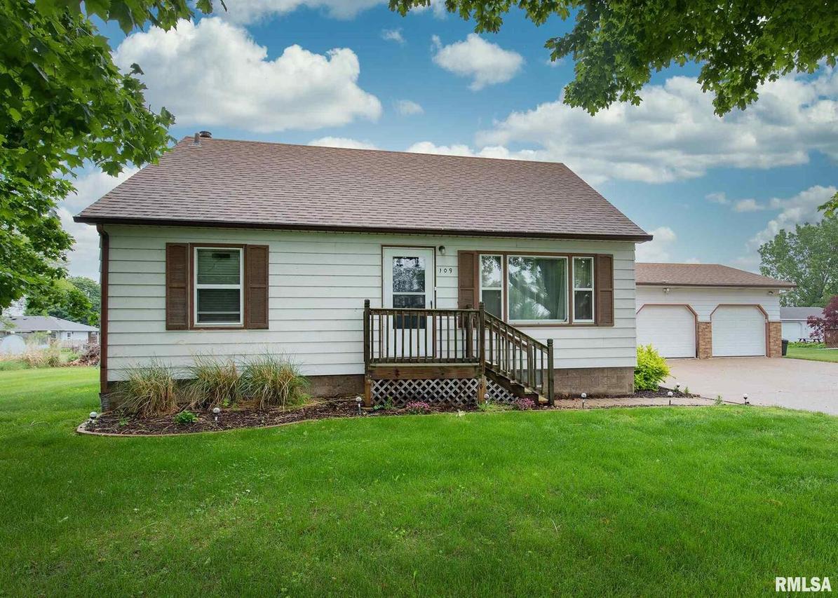 109 5th Ave., Colona, IL 61241
