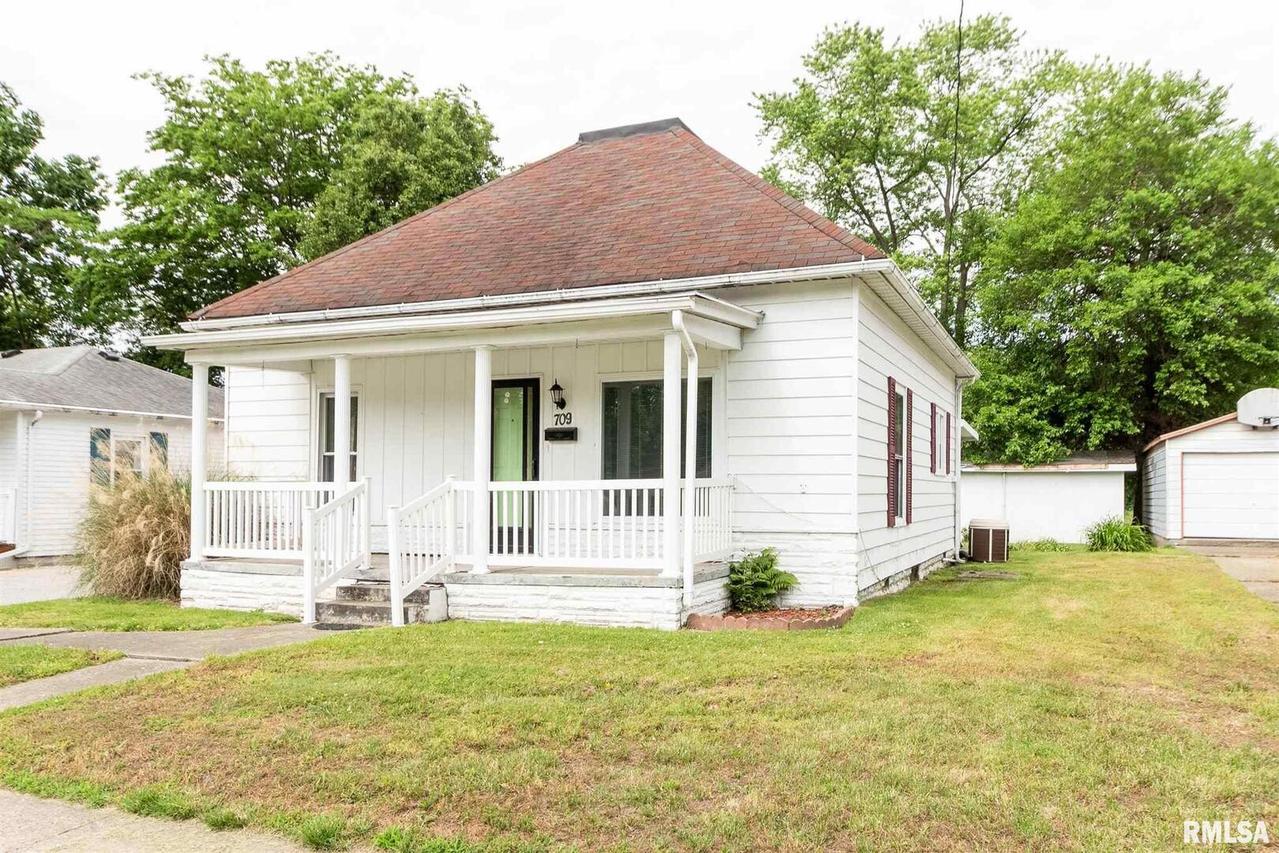709 S Washington St., Duquoin, IL 62832