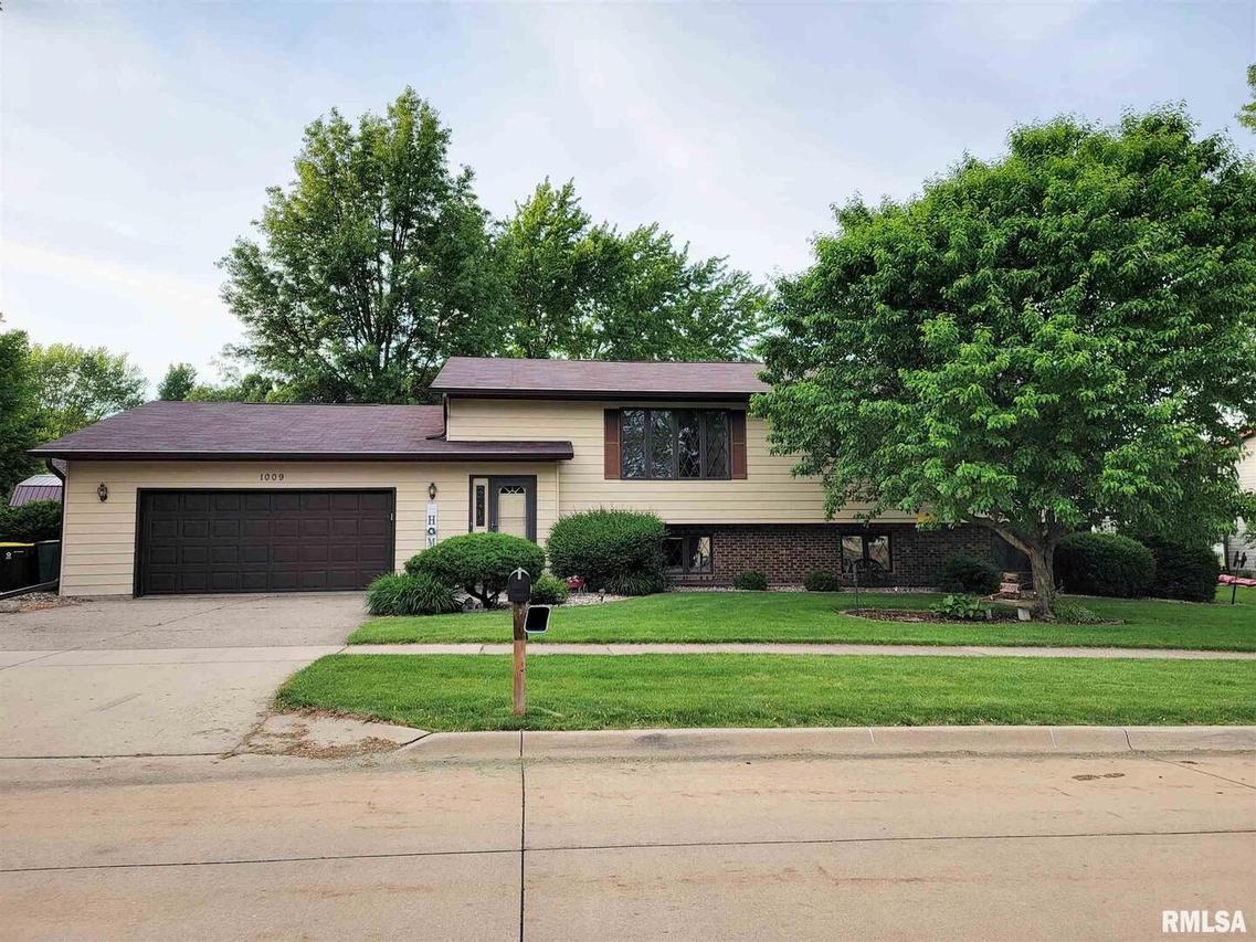 1009 Cherry Dr., Geneseo, IL 61254