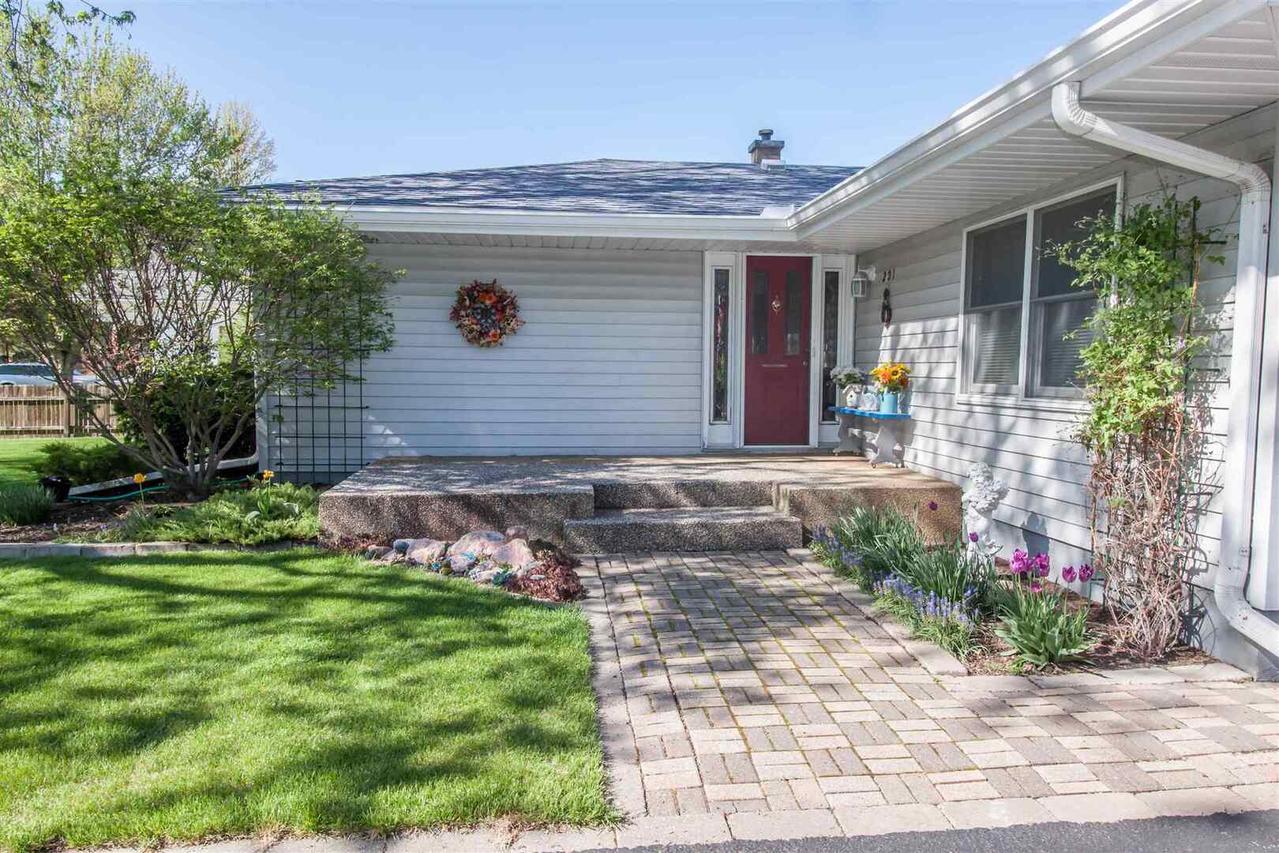 201 N Scandia St., Alpha, IL 61413