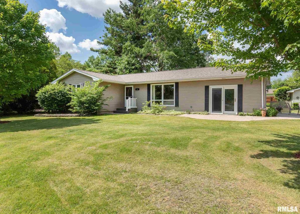 202 5th St., Matherville, IL 61263