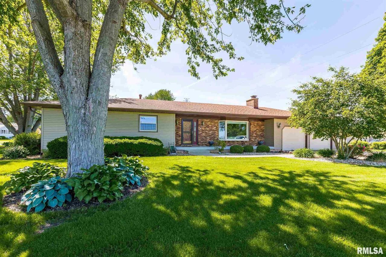 19475 Buysse Rd., Coal Valley, IL 61240