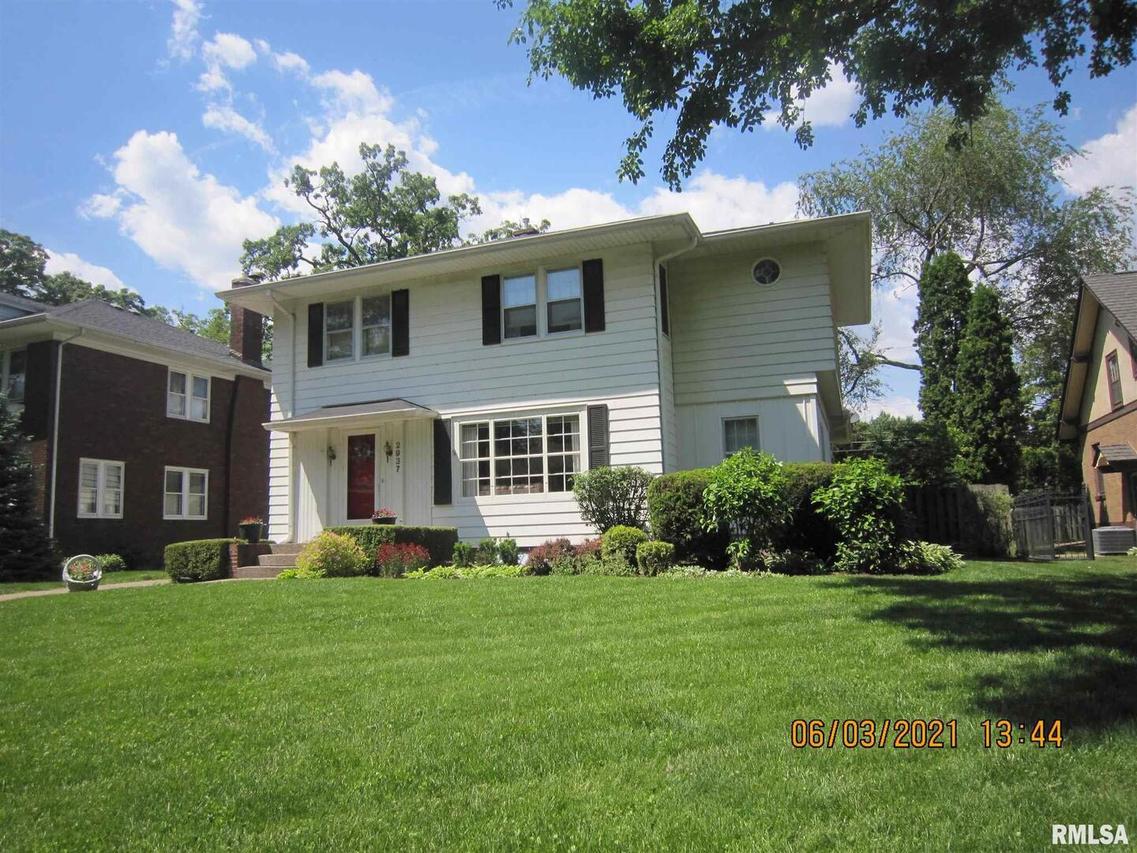 2937 16th Ave., Moline, IL 61265