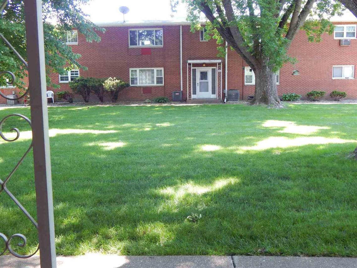 1311 9th St., Moline, IL 61265