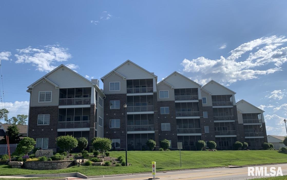 4032 River Dr., Moline, IL 61265