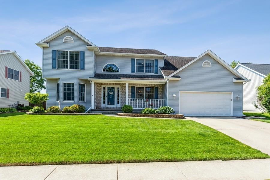 5502 20th Avenue Ct., Moline, IL 61265