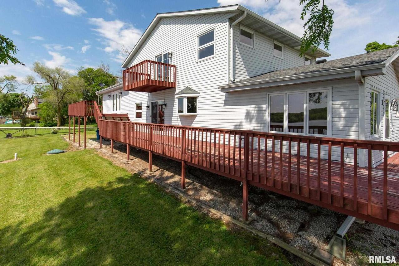 707 N Main St., Port Byron, IL 61275