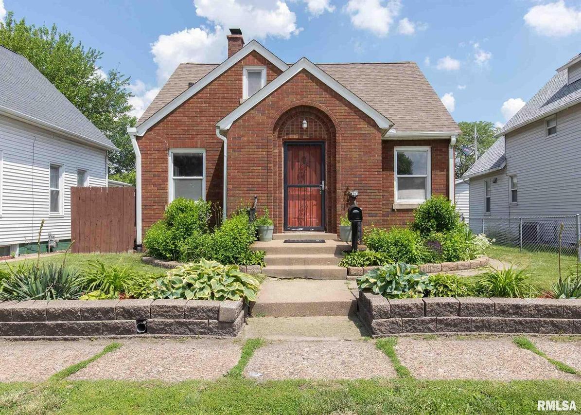 525 19th Ave., Moline, IL 61265