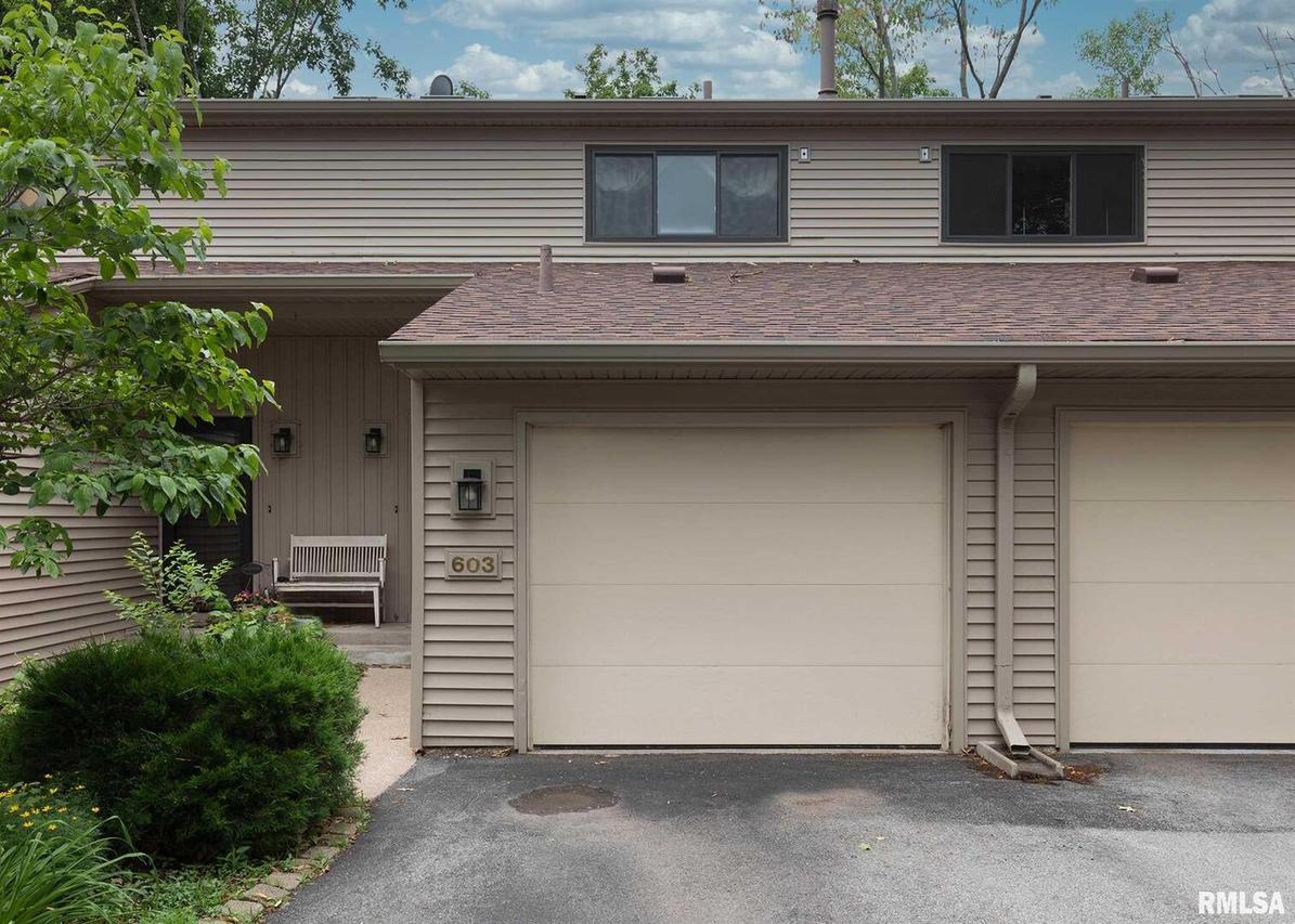 2809 12th Ave., Rock Island, IL 61201