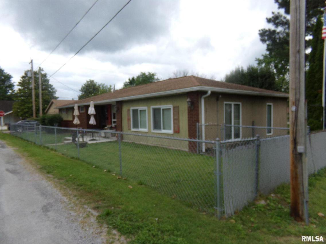 301 N Hayes St., West Frankfort, IL 62896