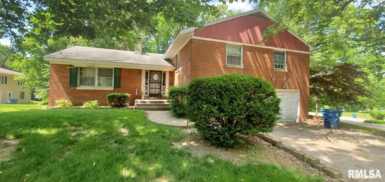 610 20th Avenue Ct., East Moline, IL 61244