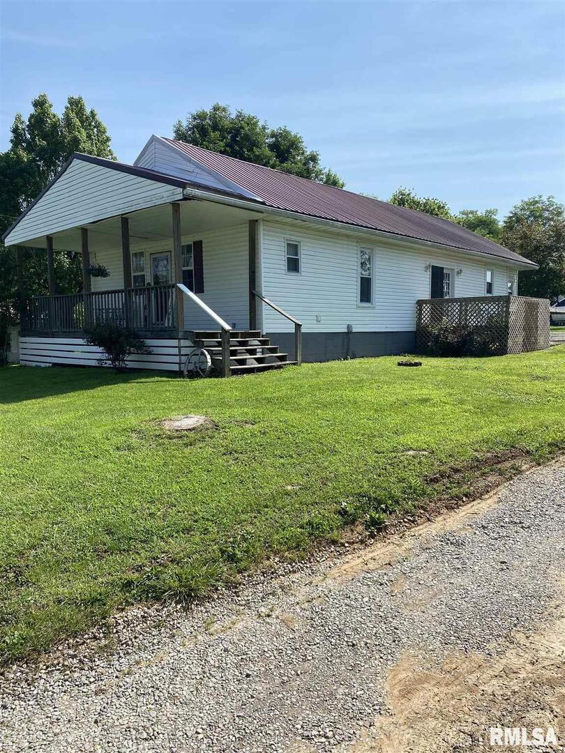 12644 Saraville Rd., Marion, IL 62959